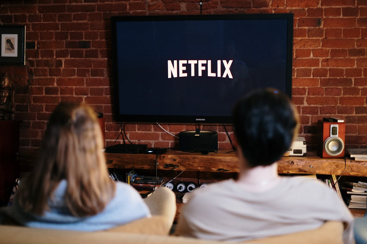 IPTV vs Netflix UK 2026 – streaming service comparison for UK viewers